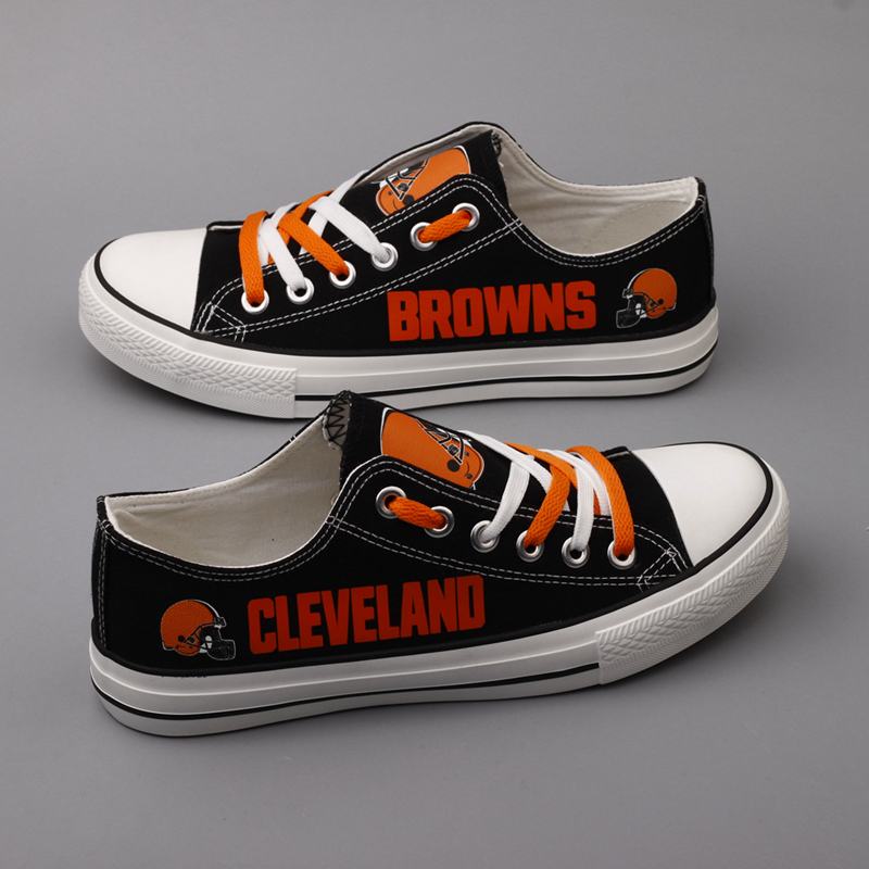 Women's NFL Cleveland Browns Repeat Print Low Top Sneakers 001